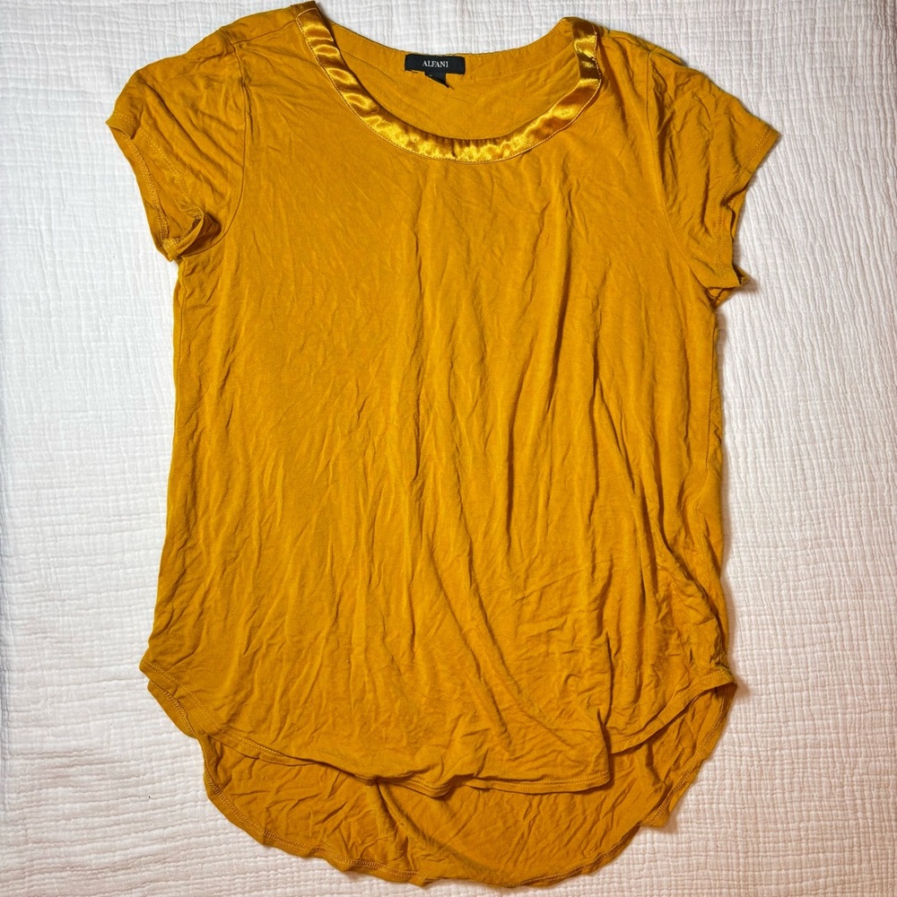 Alfani Women's Mustard Short Sleeve Top